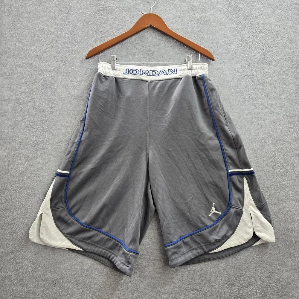 VINTAGE Air‎ Jordan Men Activewear Shorts L Gray Embroidered Jumpman Logo 10